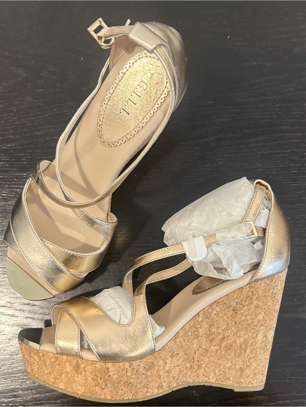 G.I.L.I. Ferrara Patent Leather Rose Gold Criss Cross Cork Wedge Sandals Sz 8